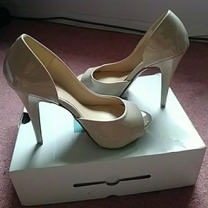 Call It Spring "Westergren" Peep Toe Size 8, Beige
